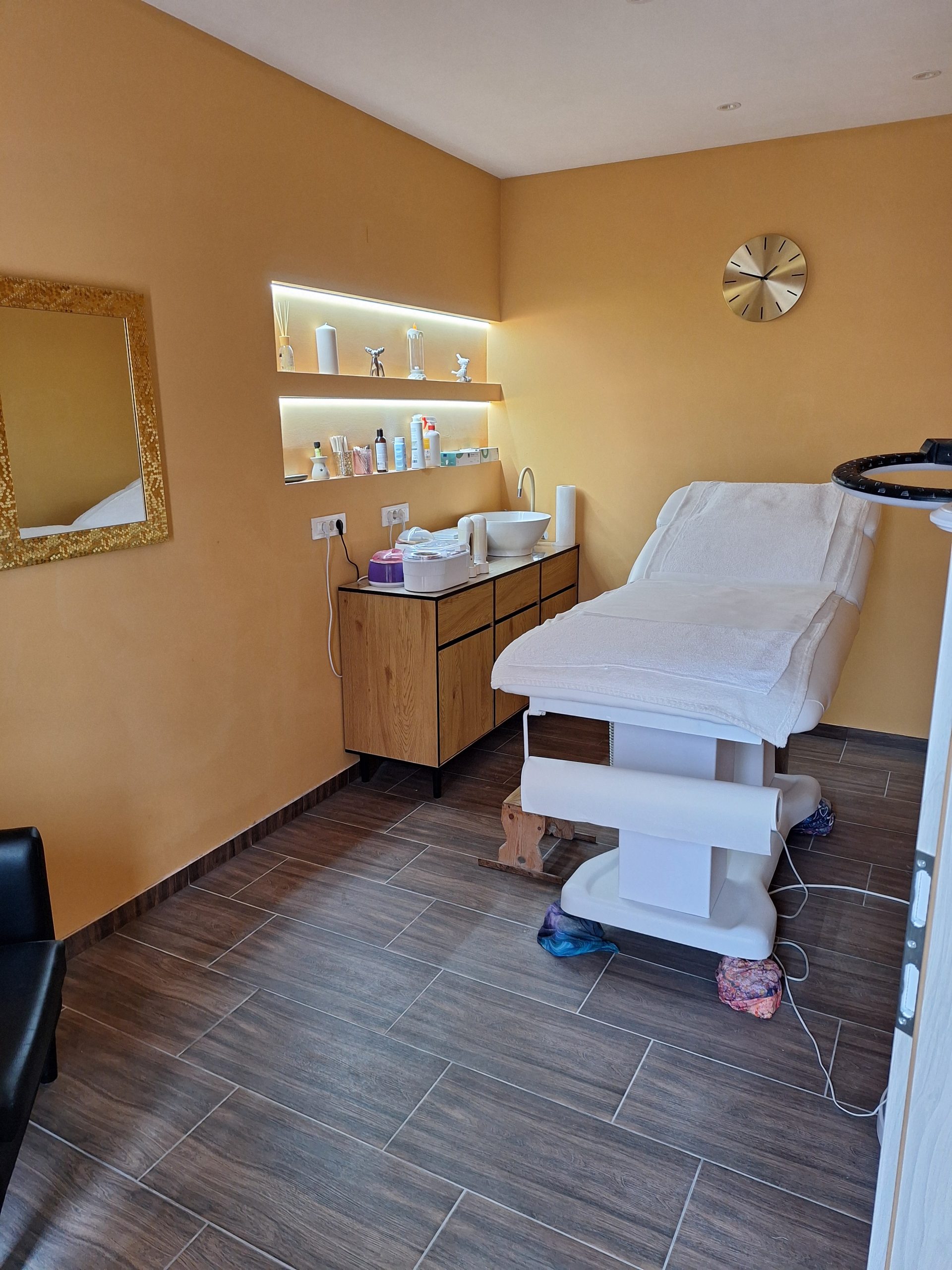 Profesionalna depilacija s sladkorno pasto Valentina Sugarwax Maribor